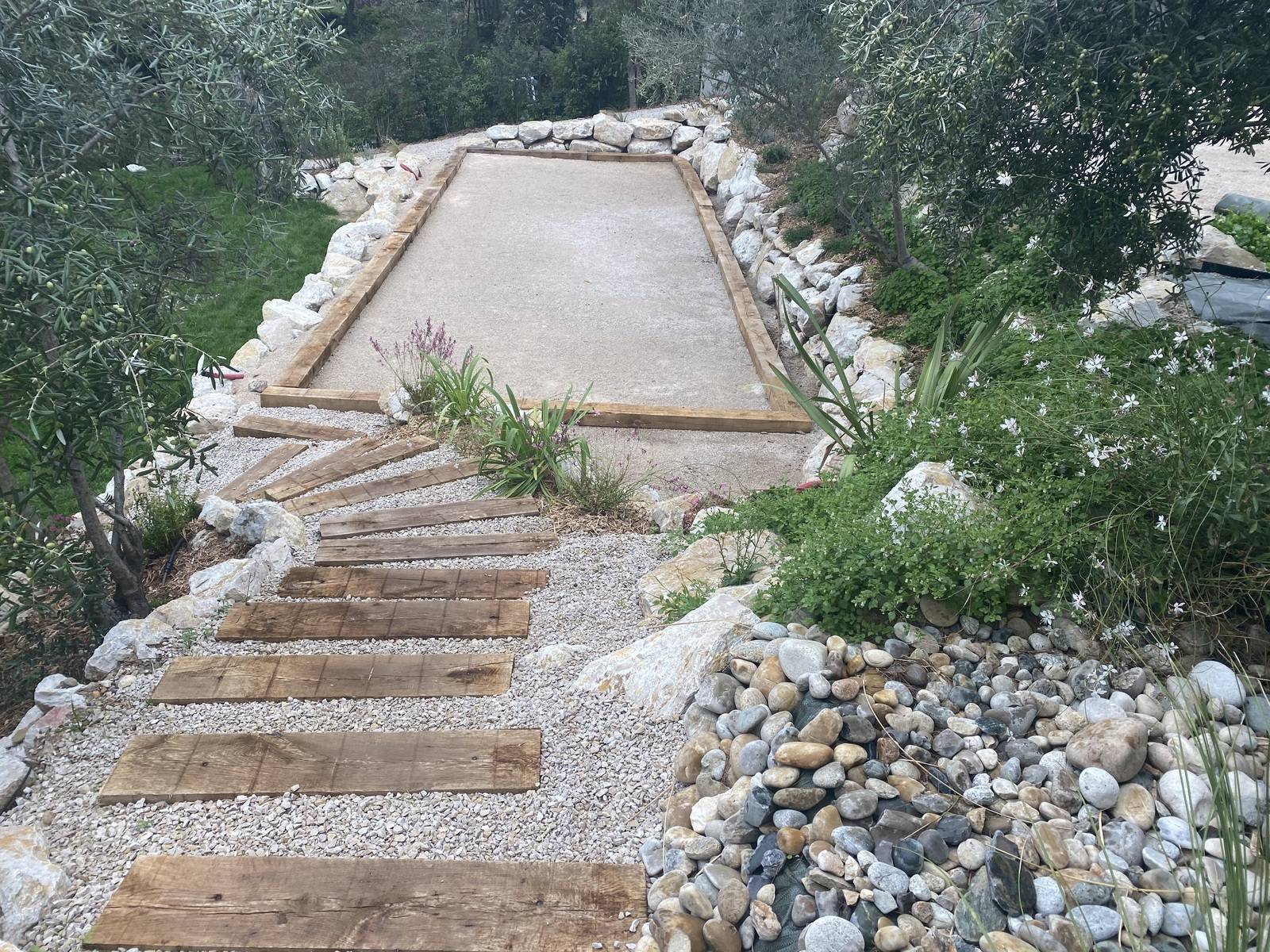 Divers aménagement de terrains de pétanque/boulodromes ou terrains de boule en Provence