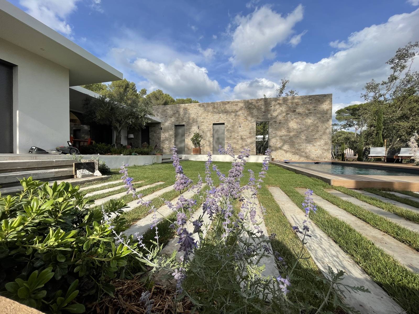 engazonnement avec gazon en plaque