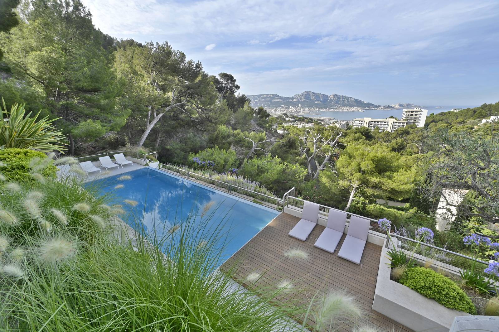 Piscine sur terrasse