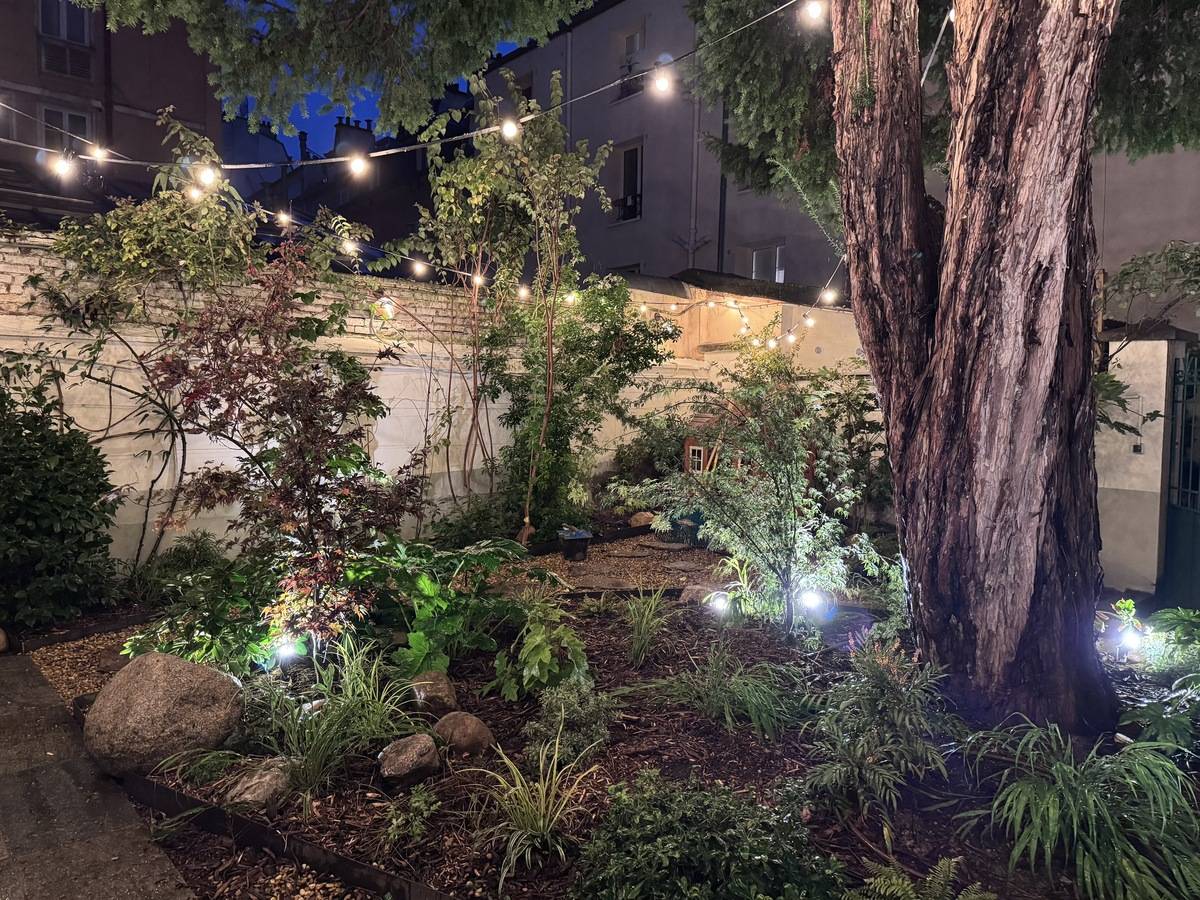 guirlande style guinguette afin de sublimer le jardin