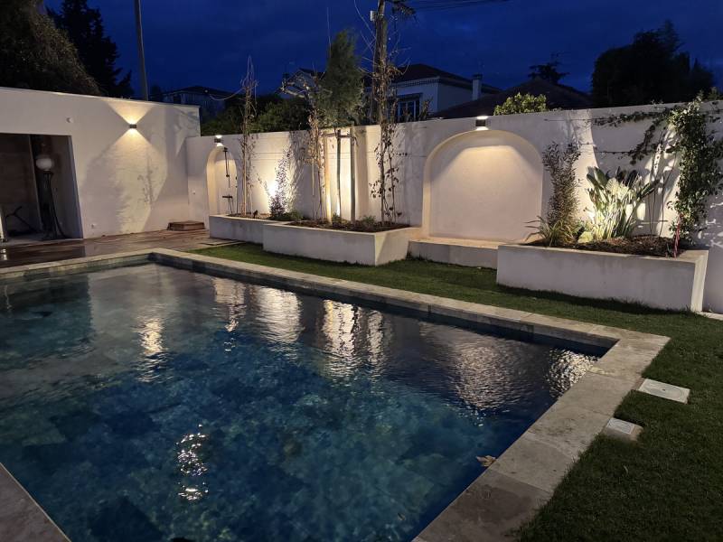 plantations misent en valeur par l'éclairage 