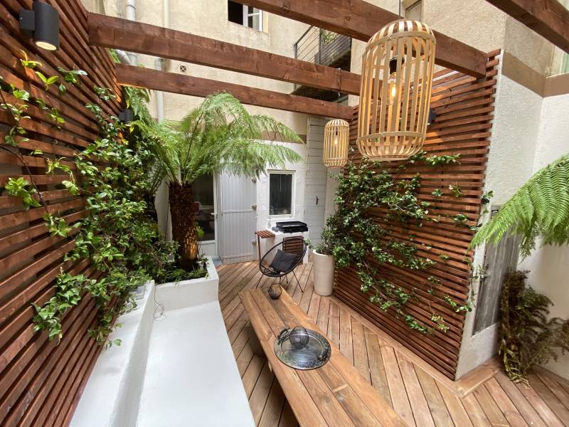 terrasse intérieur en bois effet bali