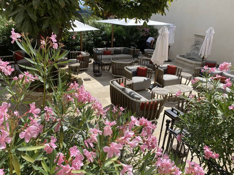 Paysagiste pour végétalisation de terrasse à Châteauneuf-du-pape