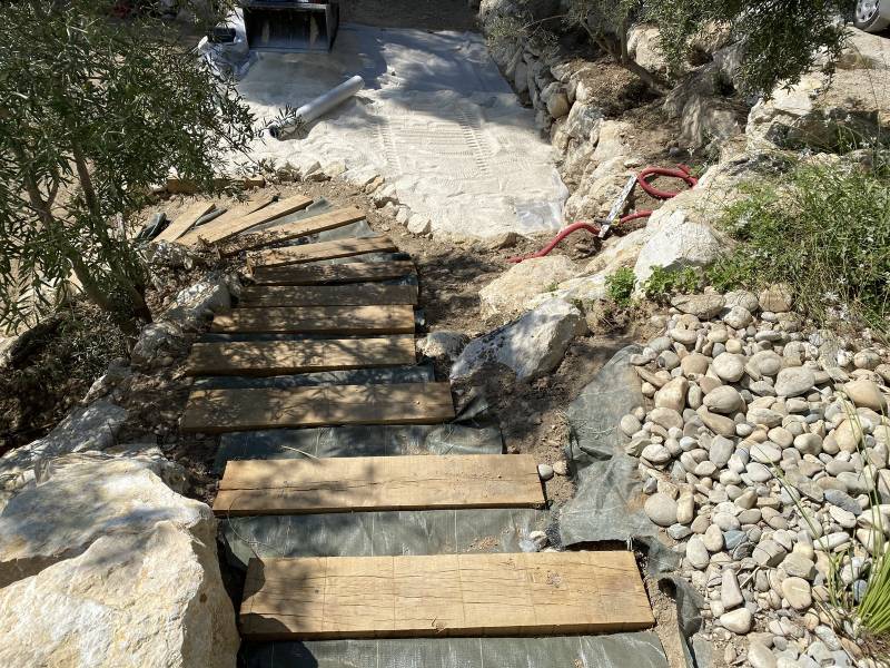 escaliers en traverse de chêne
