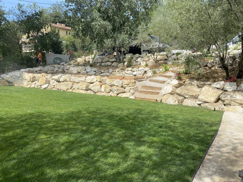 pose de gazon en plaque