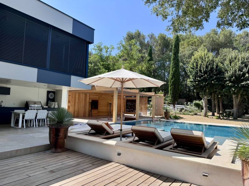 Aménagement paysager haut de gamme à Aix-en-Provence dans les Bouches-du-Rhône (13)