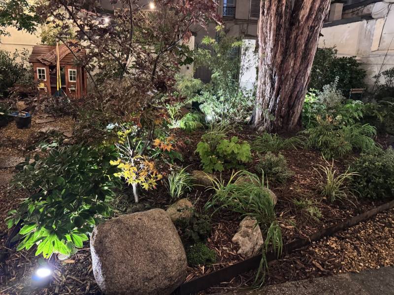 mise en valeurs des plantations par des spots encastrés